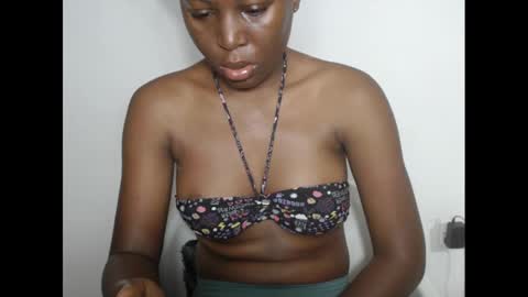 hotjessie0 online show from 01.05.25