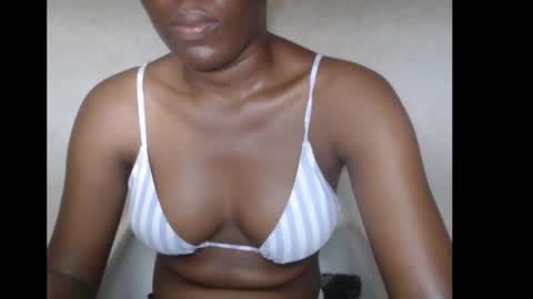 Snapshot of hotjessie0 chatting on 10.27.25 hotjessie0 online show from 10.27.25