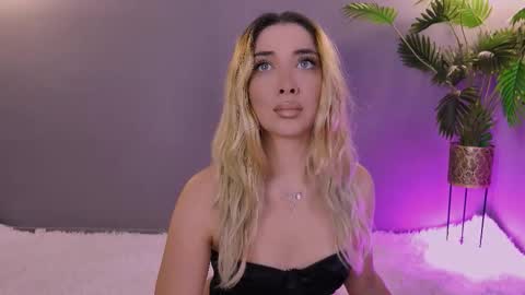 Snapshot of hotjessxx chatting on 03.24.26 Maria online show from 03.24.26