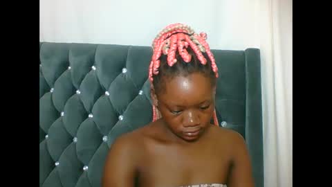 Snapshot of hotjeylee chatting on 02.18.26 LOYCE online show from 02.18.26