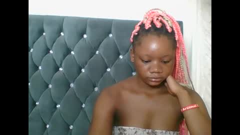 Snapshot of hotjeylee chatting on 02.19.26 LOYCE online show from 02.19.26