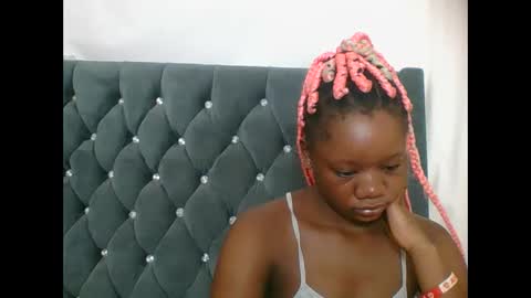 Snapshot of hotjeylee chatting on 02.21.26 LOYCE online show from 02.21.26