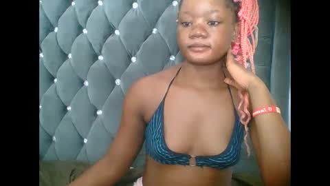 Snapshot of hotjeylee chatting on 03.02.26 LOYCE online show from 03.02.26