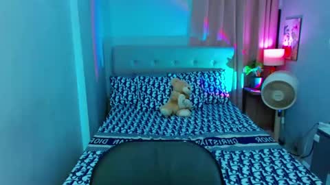 Layla online show from 02.16.25