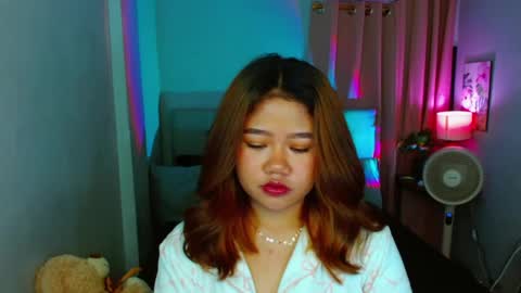 Layla online show from 02.27.25