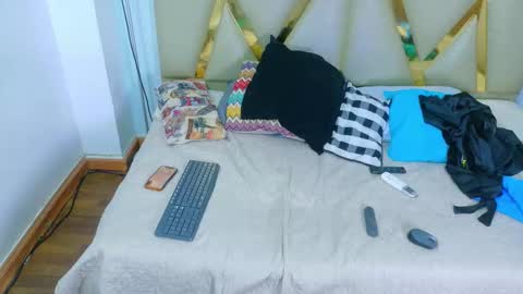 hotlittlechill online show from 10.23.25