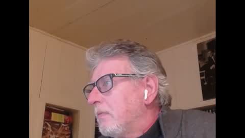 Snapshot of hotlux_54 chatting on 12.21.24 hotlux_54 online show from 12.21.24