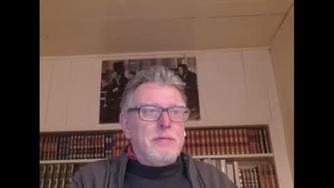 Snapshot of hotlux_54 chatting on 02.15.25 hotlux_54 online show from 02.15.25