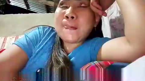 Snapshot of hotmoana chatting on 02.28.25 hotmoana online show from 02.28.25