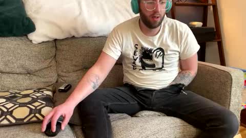 Snapshot of hotmplspunk chatting on 03.02.26 Jared online show from 03.02.26