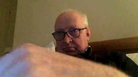 Snapshot of hotmuff99 chatting on 12.31.24 hotmuff99 online show from 12.31.24