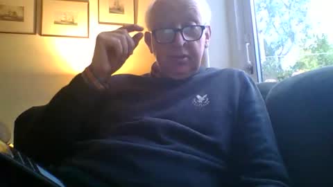 Snapshot of hotmuff99 chatting on 11.03.25 hotmuff99 online show from 11.03.25