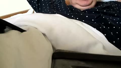 Snapshot of hotmuff99 chatting on 11.08.25 hotmuff99 online show from 11.08.25