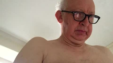 Snapshot of hotmuff99 chatting on 11.15.25 hotmuff99 online show from 11.15.25