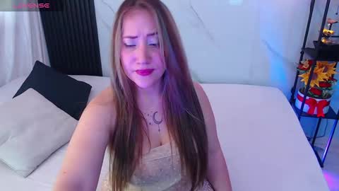 Sussy Bloom  online show from 10.14.25