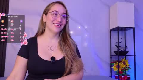 Sussy Bloom  online show from 07.10.26