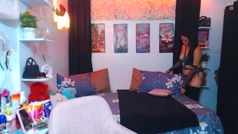 Snapshot of hotpinay_mira chatting on 11.05.25 hotpinay_mira online show from 11.05.25