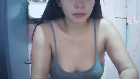 Snapshot of hotpink4u04 chatting on 10.28.25 hotpink4u04 online show from 10.28.25