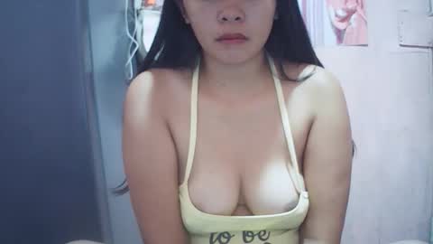 Snapshot of hotpink4u04 chatting on 10.30.25 hotpink4u04 online show from 10.30.25