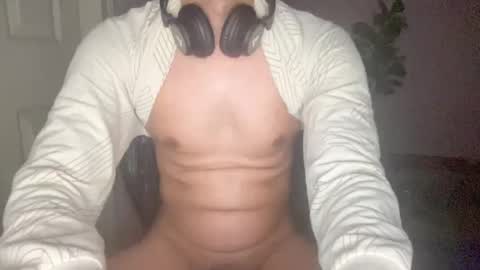 Snapshot of hotsexythighs chatting on 10.13.25 Jack online show from 10.13.25