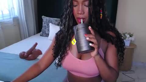 Snapshot of hotshyfreakylady chatting on 05.19.26 Sahara online show from 05.19.26
