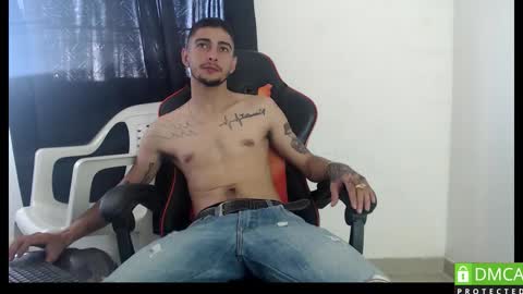 Snapshot of hotsteel420 chatting on 11.18.25 hotsteel420 online show from 11.18.25