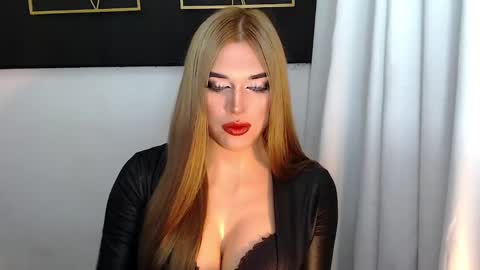 Snapshot of hotstellacumxxx chatting on 01.19.25 STELLA online show from 01.19.25