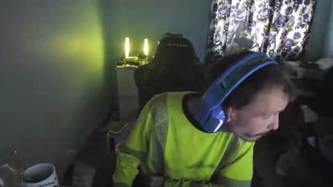 hot online show from 10.13.25