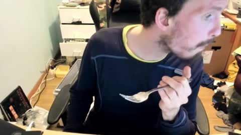 hot online show from 11.28.25