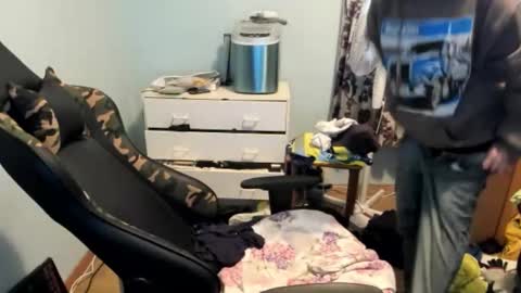 hot online show from 11.30.25