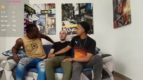 Snapshot of hott_asses chatting on 01.18.25 hott_asses online show from 01.18.25