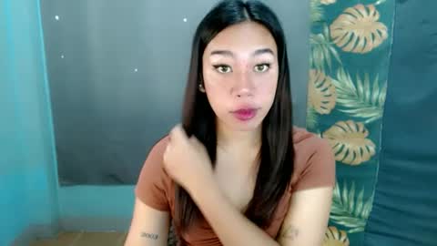 Snapshot of hott_cumforyou chatting on 02.18.25 jelaigrande  online show from 02.18.25