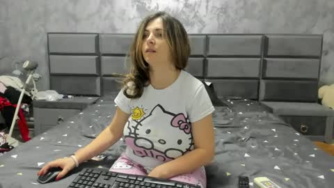 Snapshot of hottalicia2 chatting on 01.12.25 hottalicia2 online show from 01.12.25