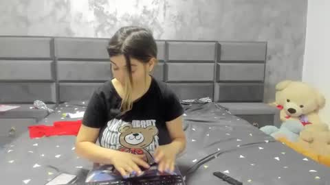 Snapshot of hottalicia2 chatting on 02.15.25 hottalicia2 online show from 02.15.25