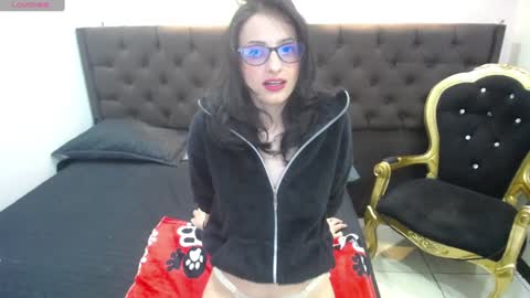 HottCandy21 online show from 12.10.24