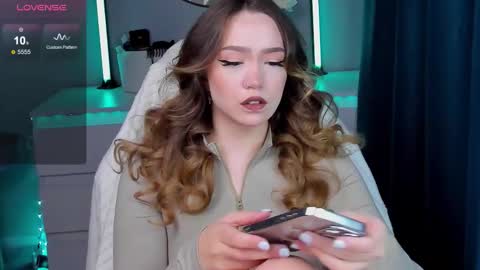 hello Im Eva online show from 10.06.25