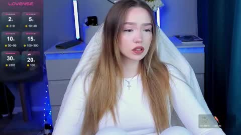 hello Im Eva online show from 10.26.25