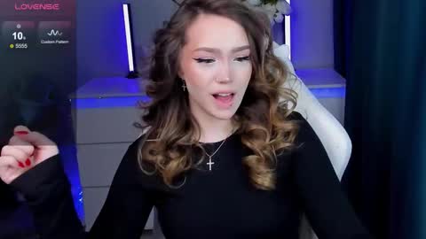 hello Im Eva online show from 11.22.25