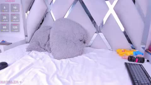 Snapshot of hottest_mature chatting on 03.11.25 Natalia online show from 03.11.25