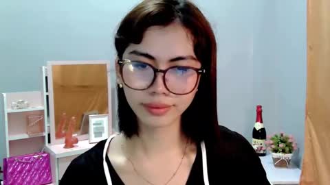 hottestdella69 online show from 12.05.25