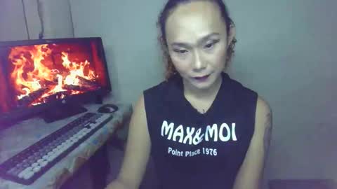 Snapshot of hottestkera69 chatting on 10.16.25 kera online show from 10.16.25