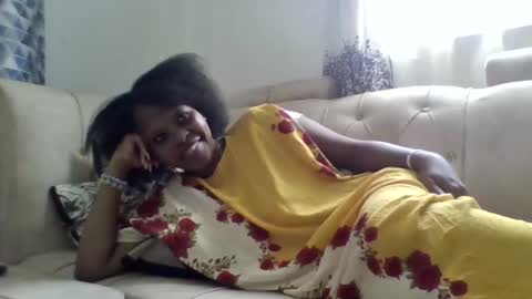 Snapshot of hottie_creamy chatting on 09.12.25 hottiecreamys cam online show from 09.12.25