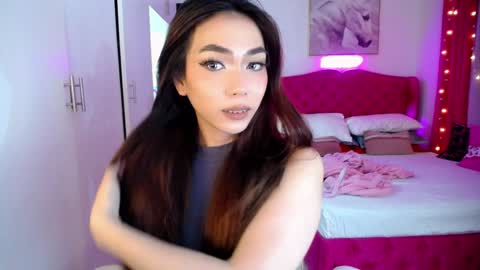 LEXIE- dont forget to give me thumbs up online show from 12.22.24