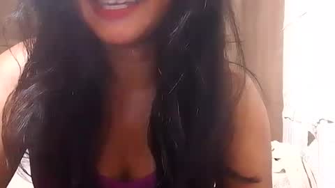 Snapshot of hottie_mama2022 chatting on 06.26.26 Lyn online show from 06.26.26