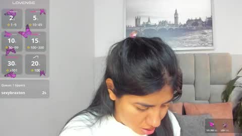 Snapshot of hottie_mine_ chatting on 01.28.25 2pm - 9pm GMT-5 online show from 01.28.25