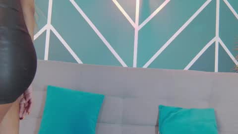 Snapshot of hottie_veronica chatting on 09.30.25 Veronica independent model online show from 09.30.25