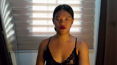 Maxine online show from 12.16.25