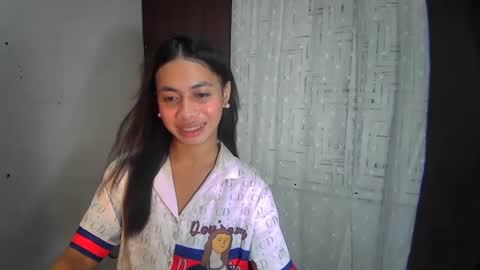 Snapshot of hottiescummerx chatting on 12.07.24 N I C A online show from 12.07.24