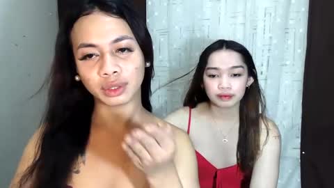 Snapshot of hottiescummerx chatting on 01.08.25 N I C A online show from 01.08.25