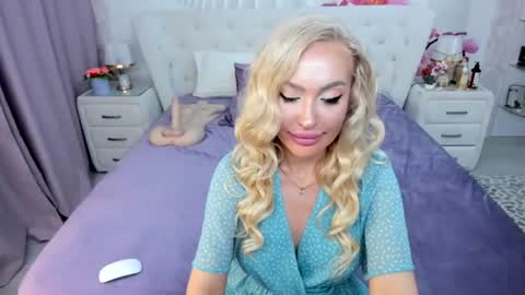 Snapshot of hottiesweetbritneyy chatting on 07.23.26 HottieSweetBritneyy online show from 07.23.26